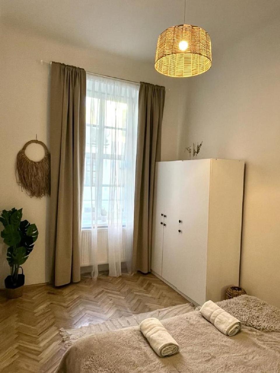 Apartment Cecil - Old Town Bratislava Eksteriør bilde